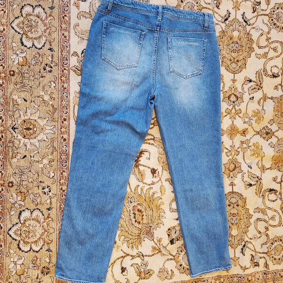 Design Lab Distressed Pearl Embellished Jean - Picture 2 of 10